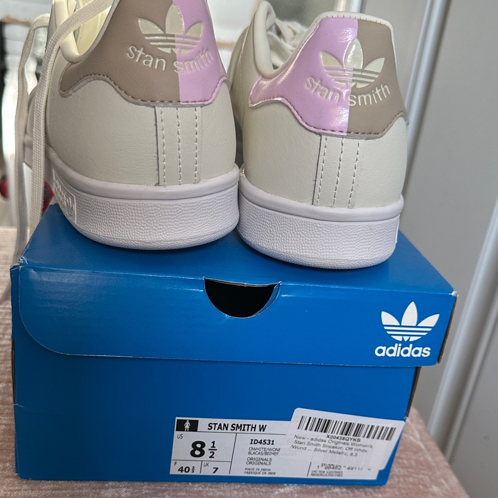 Stan Smith Adidas Sneakers - Cream and Pink - Picture 3 of 13